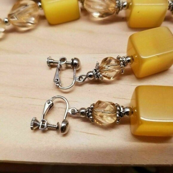 Vintage Yellow Moonglow Cube Necklace & Earring Set – 22" Retro Jewelry - Picture 9 of 10